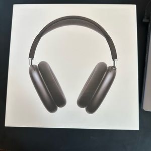 Airpods max space gray
